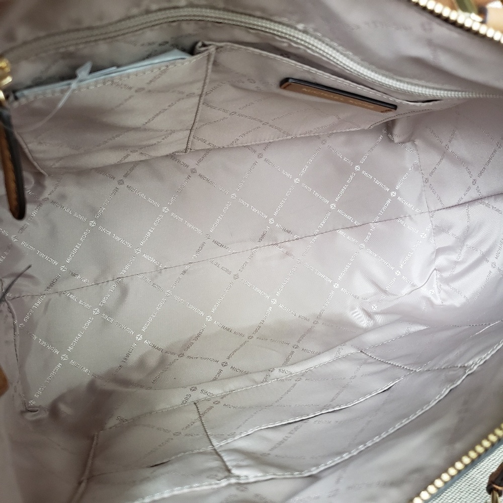SOLD Michael Kors Ciara Bag + Wallet + Pom brown - Picture 3 of 8